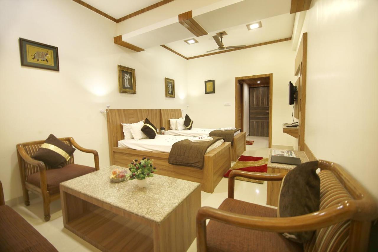 Hotel Sheetal Regency,Near Janambhumi Матхура Екстер'єр фото