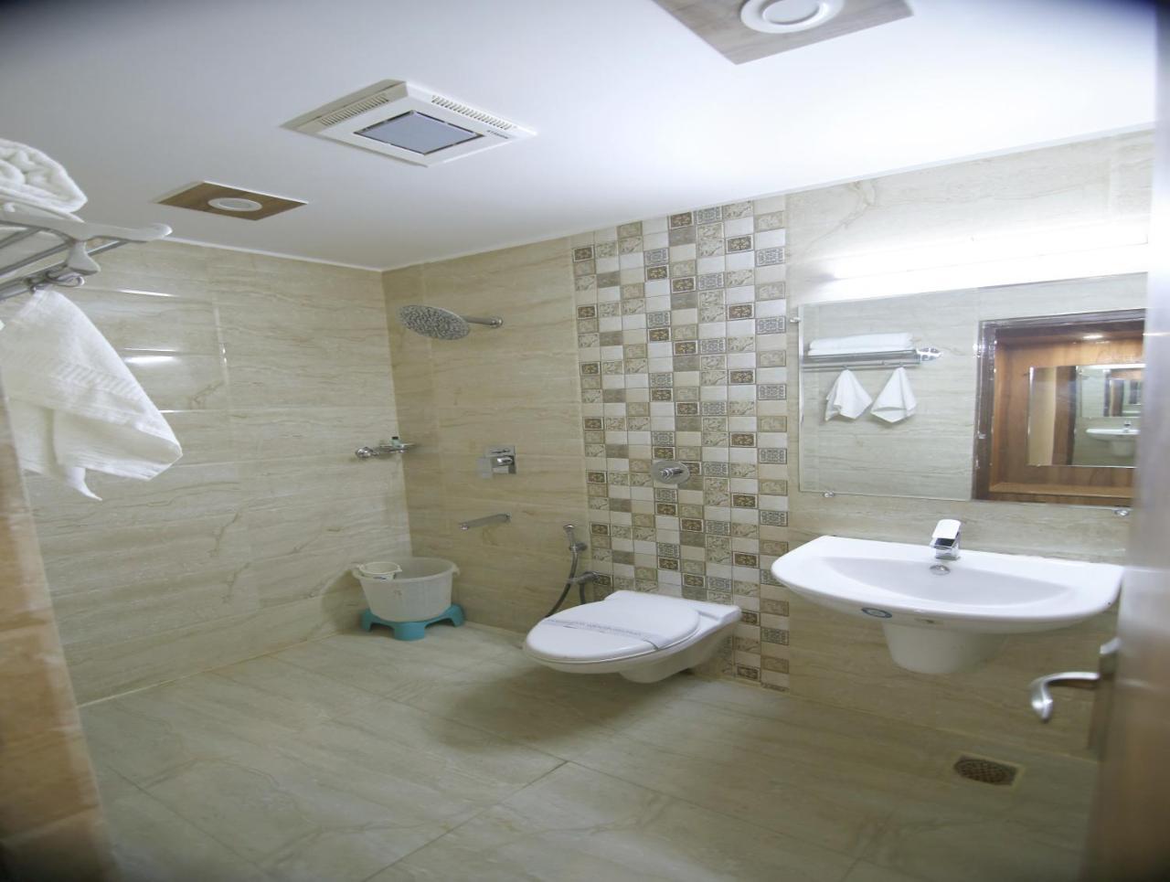 Hotel Sheetal Regency,Near Janambhumi Матхура Екстер'єр фото