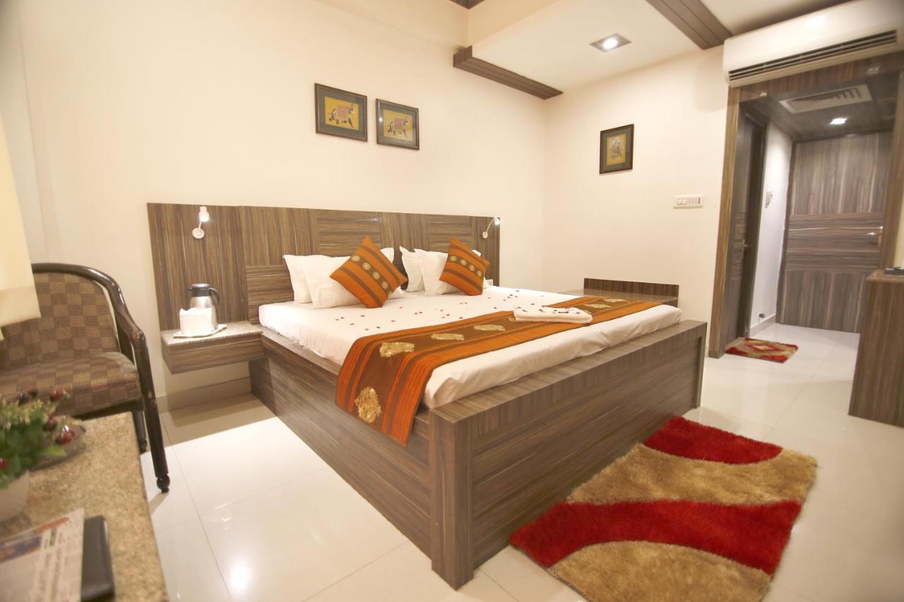 Hotel Sheetal Regency,Near Janambhumi Матхура Екстер'єр фото